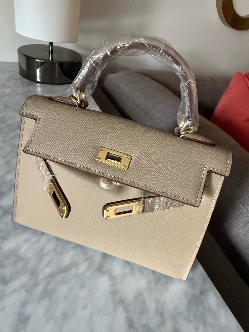 Luxury Women's Top-Handle Bag in Sand - Picture 4 of 9